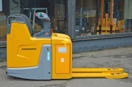 Jungheinrich ERE225 TOP ZUSTAND