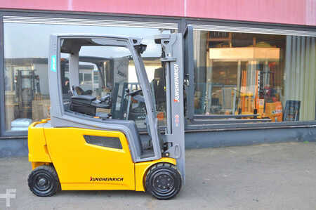 Jungheinrich EFG320
