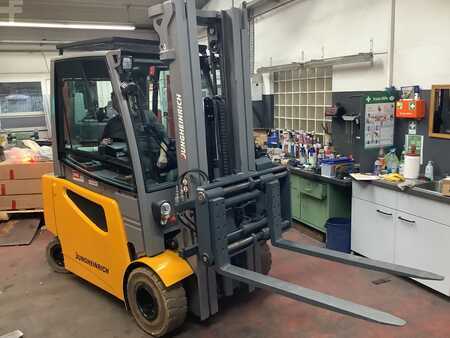 Jungheinrich EFG425s