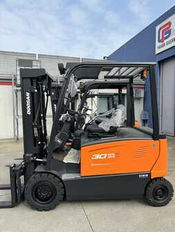 Doosan B30X 7 PLUS