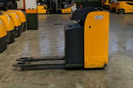 Transpallet elettrico uomo seduto-Jungheinrich-ESE 120 G115 54
