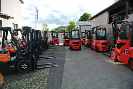 HC (Hangcha) CPCD25 Diesel Triplex Wir haben noch 50 neue Diesel  Euro III ohne Dieselpartikelfilter im Bestand.