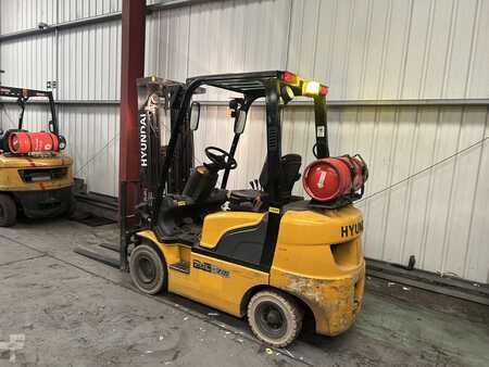 Hyundai 20L-7M