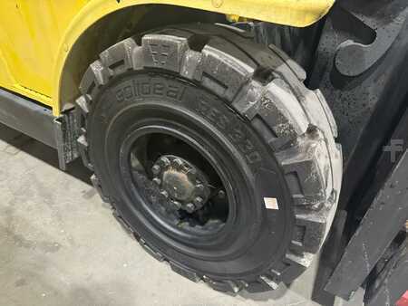 Hyster H 5.5XM Diesel / Full cabin / Only 6089 hours / Forks Positioner