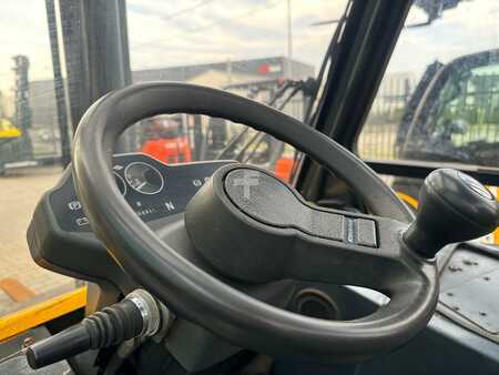 Jungheinrich DFG45 //Positioner + sideshift/Air condition/Full cabin