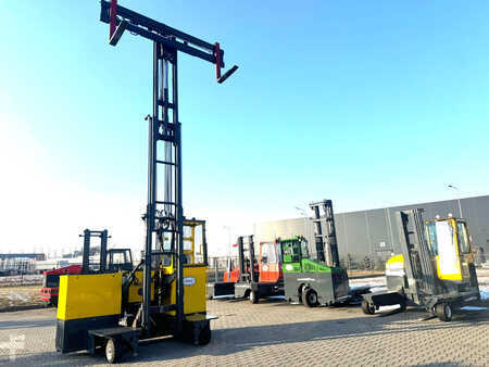 Combilift C2500 EST/ELECTRIC /Only 1449 hours/ battery reconditioned,efficiency of 81%.