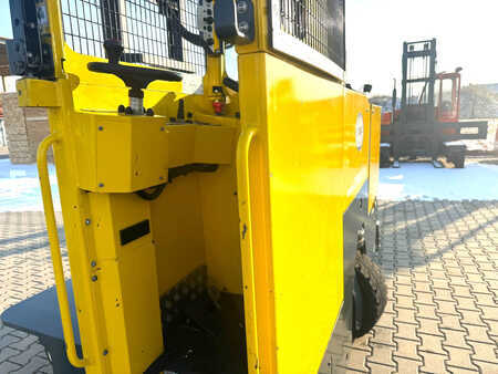 Combilift C2500 EST/ELECTRIC /Only 1449 hours/ battery reconditioned,efficiency of 81%.