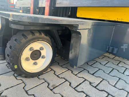 Combilift C2500 EST/ELECTRIC /Only 1449 hours/ battery reconditioned,efficiency of 81%.