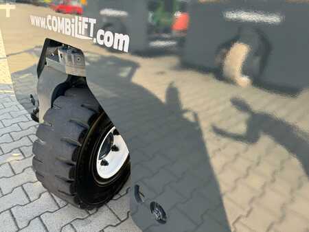 Combilift  C4000 // 6000 mm // Wide positioner