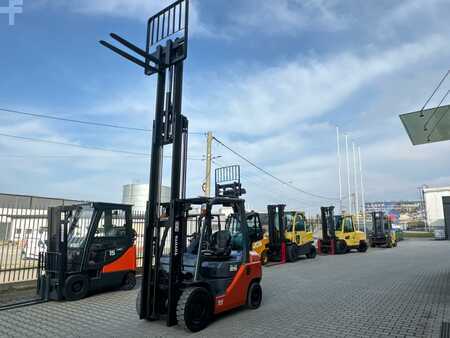 Toyota  02-8FGF25 // LPG // 2018 year // Triplex 4300 mm //