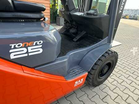Toyota  02-8FGF25 // LPG // 2018 year // Triplex 4300 mm //