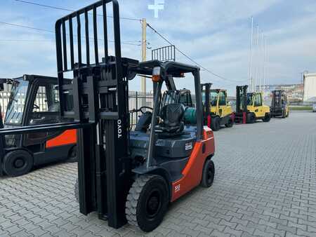 Toyota  02-8FGF25 // LPG // 2018 year // Triplex 4300 mm //