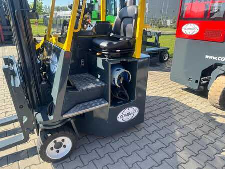 Combilift CB3000 // 2016 year // Triplex // positioner +side shift