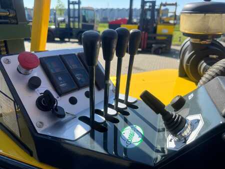 Combilift CB3000 // 2016 year // Triplex // positioner +side shift