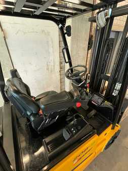 Hyundai 20B-9