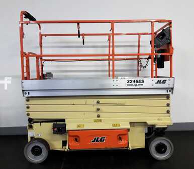 JLG 3246ES