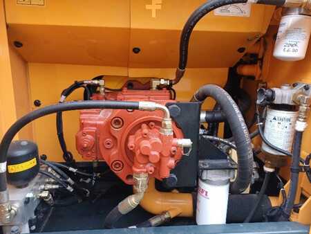 Hyundai R210LC-9, Long Reach