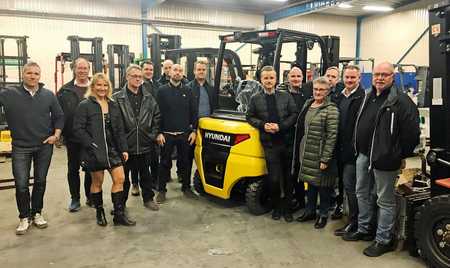 Sydtrade Truckar AB
