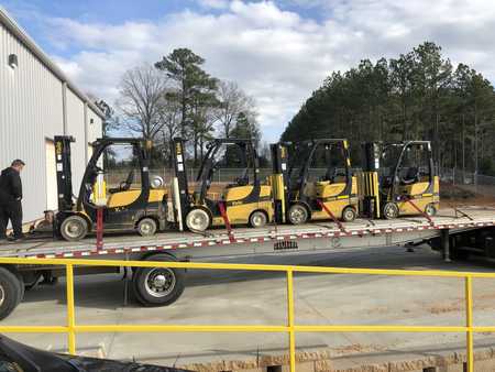 Zoom Lifts & Equipment