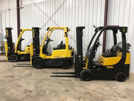 Zoom Lifts & Equipment