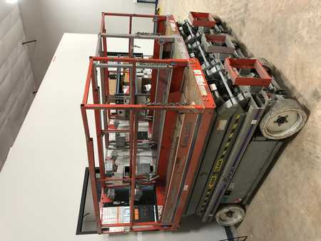 Zoom Lifts & Equipment