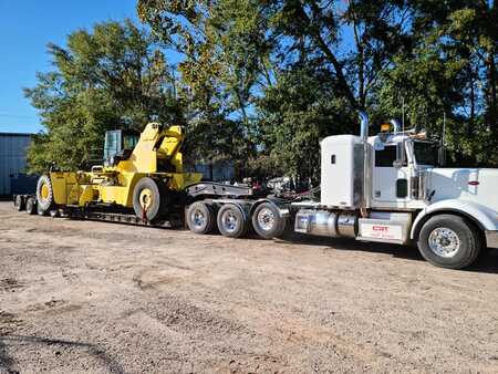 Large Lift Trucks