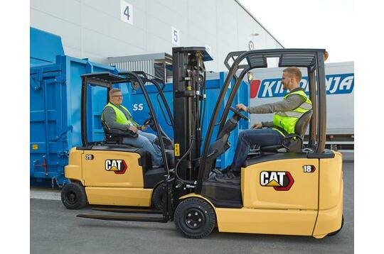 Extra agility and intelligence:  the new 48V electrics from Cat Lift Trucks