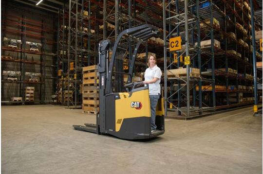 Cat platform stackers boost operator confidence and productivity